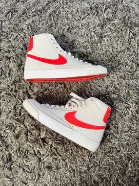 Nike Mid-Top Sneakers in White and Bright Red